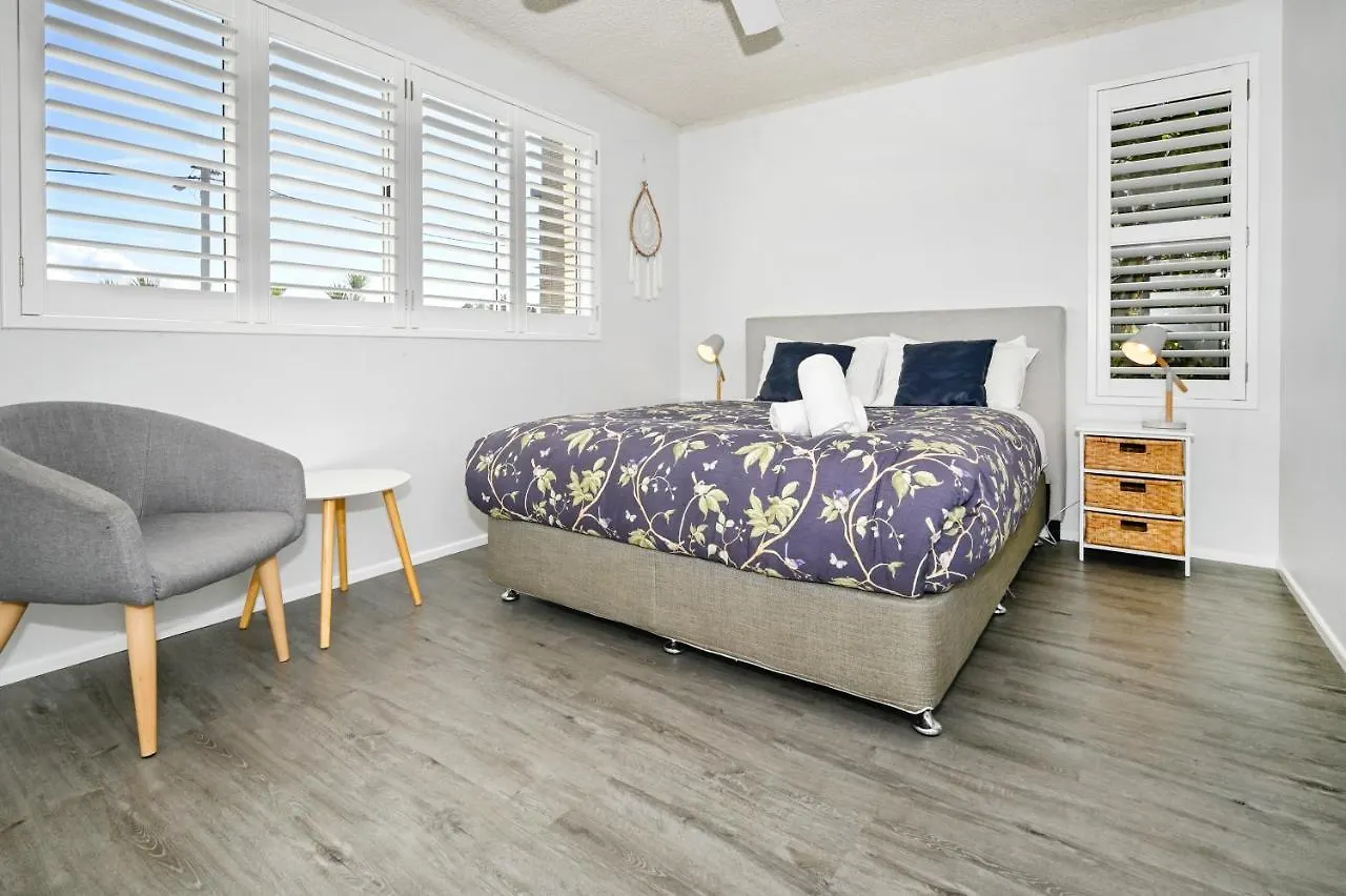 Spacious 3 Bedroom Delight - Shops & Beaches Zg1 Caloundra