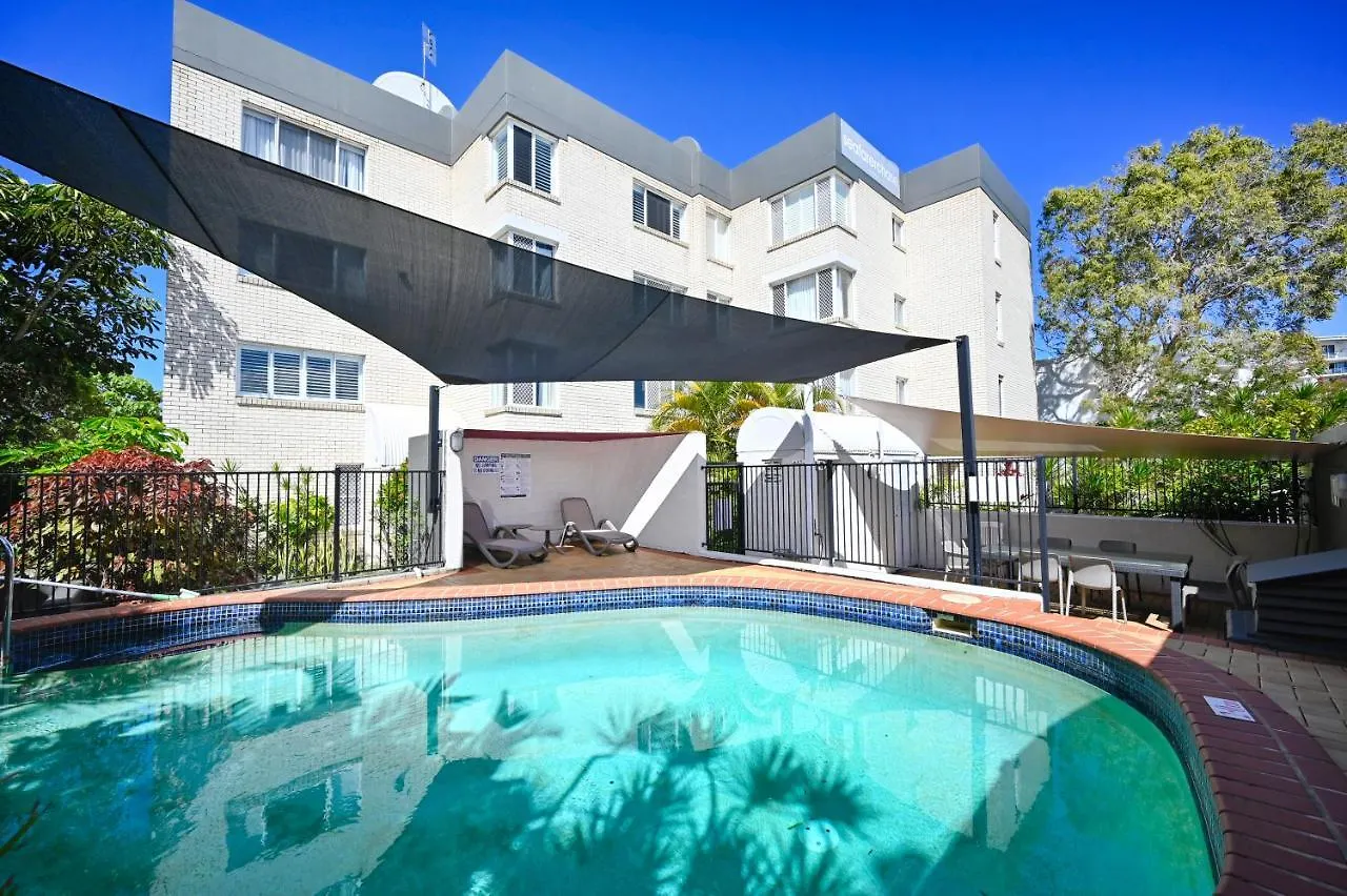 Spacious 3 Bedroom Delight - Shops & Beaches Zg1 Caloundra 0*,