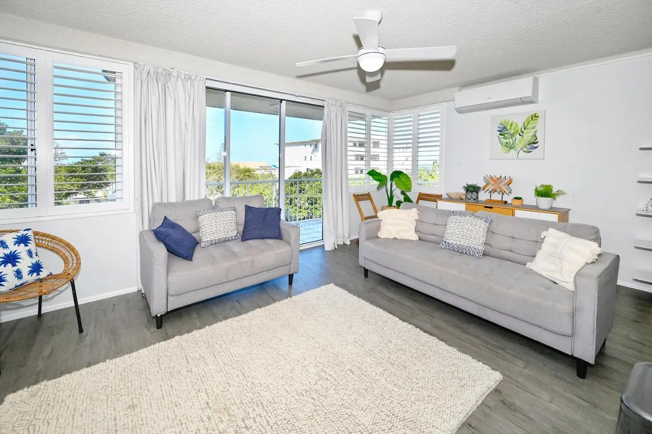 Spacious 3 Bedroom Delight - Shops & Beaches Zg1 Caloundra