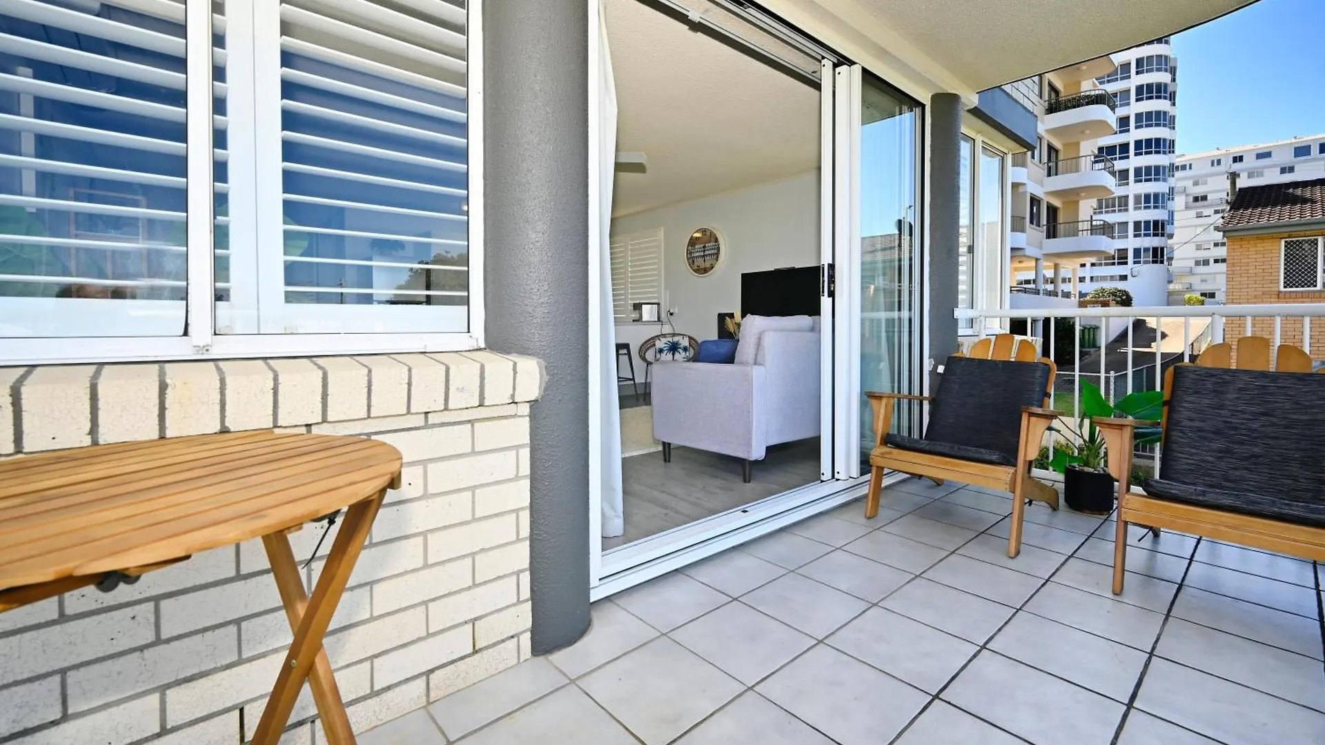 Spacious 3 Bedroom Delight - Shops & Beaches Zg1 Caloundra 0*,  Austrálie